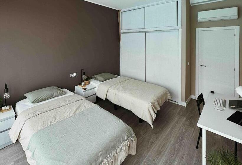 ペンション Casa Roja   Rooms For Workations By Banama Coliving