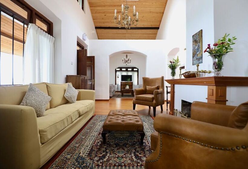 ペンション Bawlana Estate   Kandy