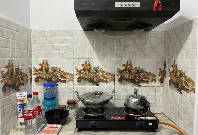 פנסיון Beltola Serenity Homestay