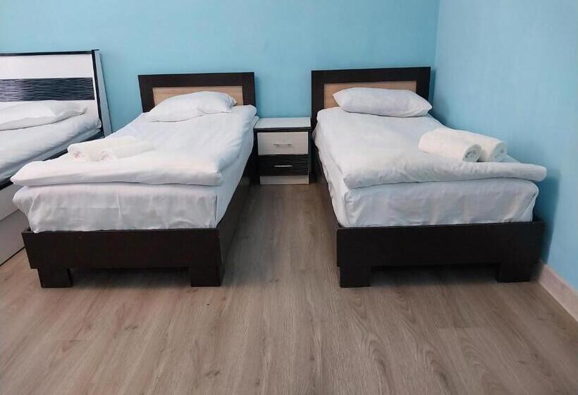 膳宿费 Chinchin Mansion   With Swimming Pool