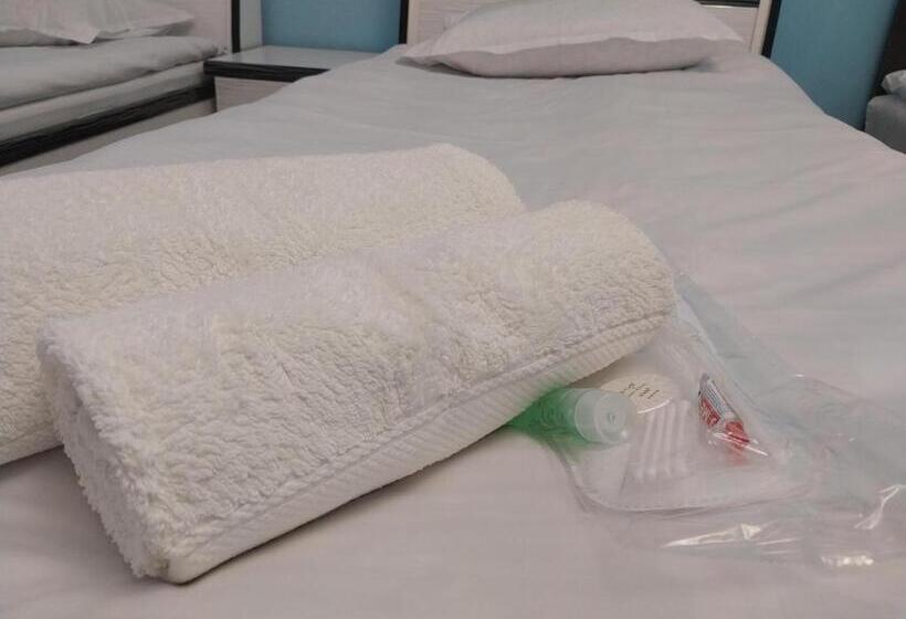 펜션 Chinchin Mansion   With Swimming Pool