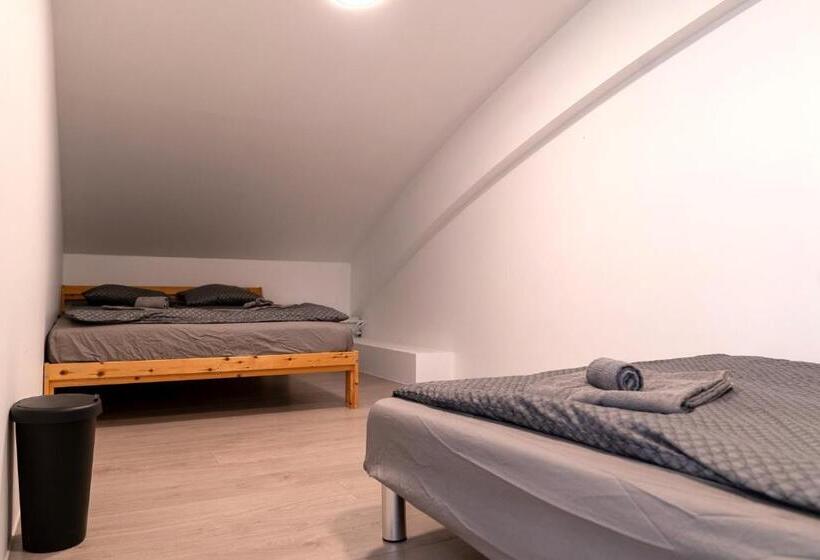 پانسیون Comfort & Family Rooms, Hafnarfjörður