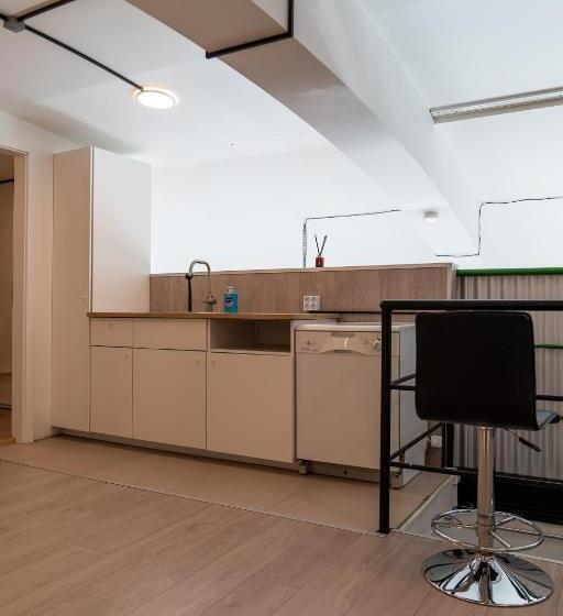 پانسیون Comfort & Family Rooms, Hafnarfjörður