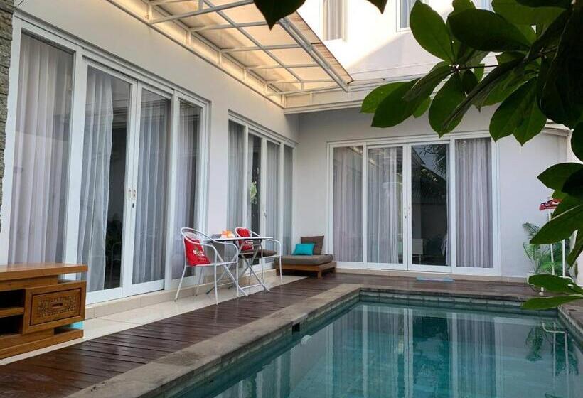 Pensiune Friends Uluwatu Villa