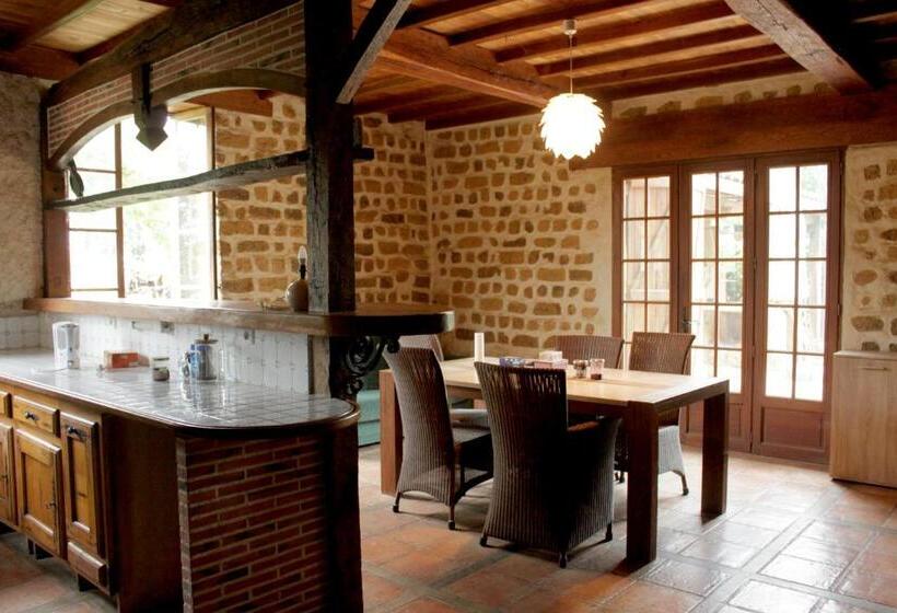 펜션 Gîtes Et Camping Hameau Nouste Temps
