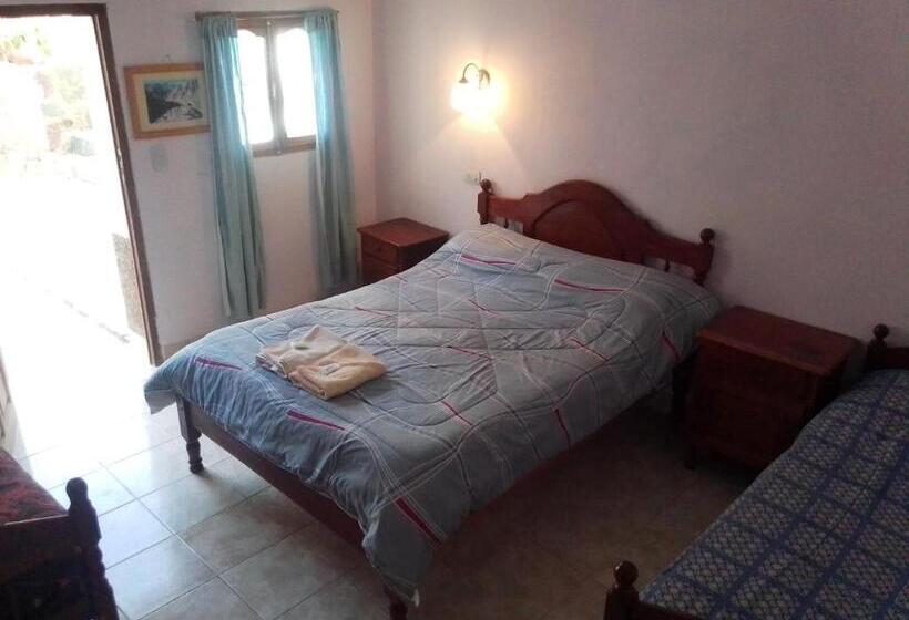 پانسیون Hostal Del Luna