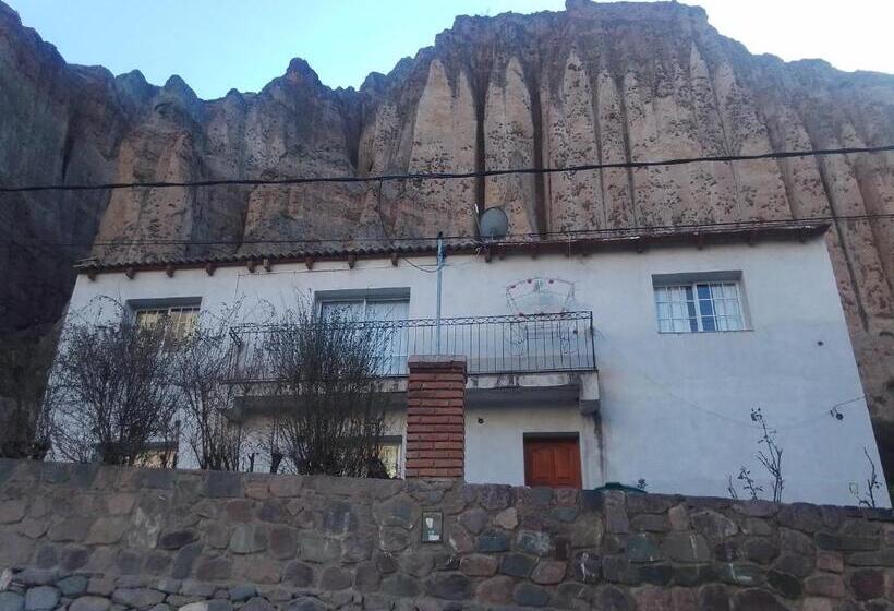 پانسیون Hostal Del Luna