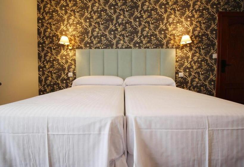 פנסיון Hostería De Adarzo