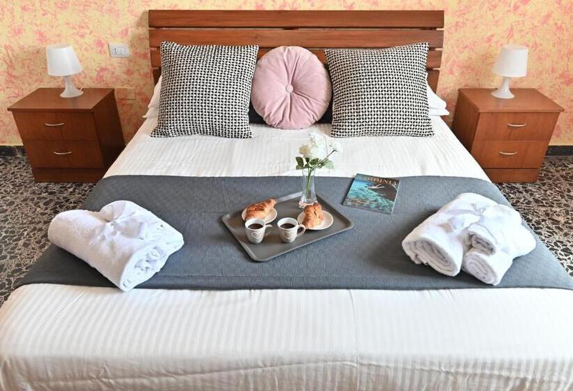 Пансион Izzhome Central Room