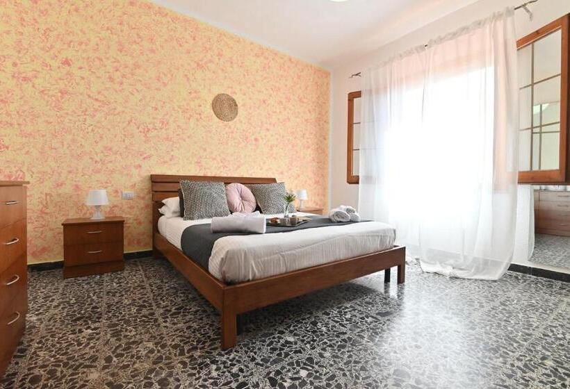 Пансион Izzhome Central Room