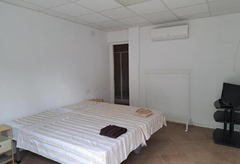 ペンション La Hispañola