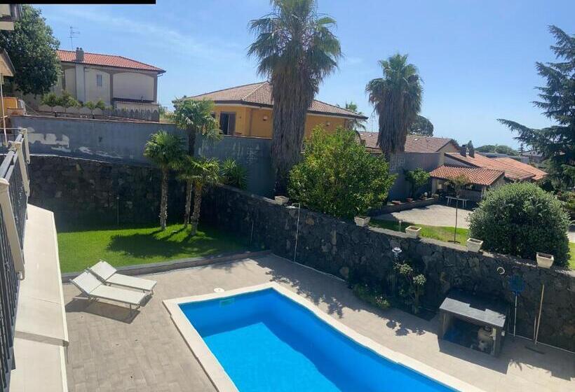 פנסיון La Maison Odette