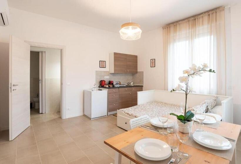 Pension (Hôtel basse catégorie) Mentana Guest House