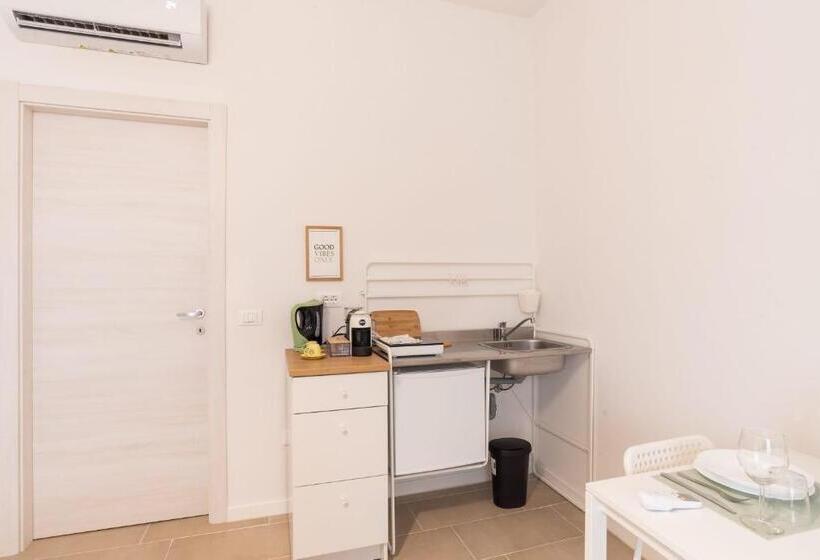 Pension (Hôtel basse catégorie) Mentana Guest House