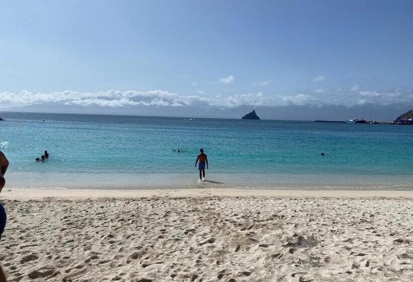 פנסיון Muralha Rooms