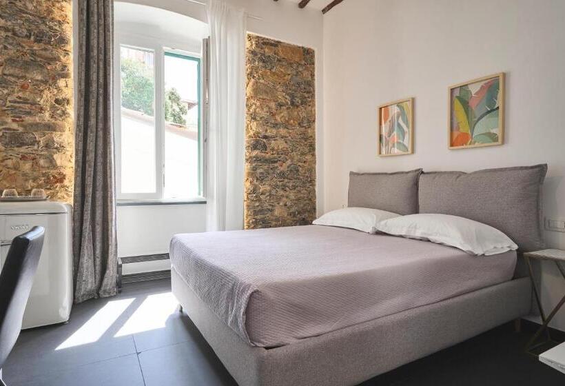 پانسیون New Moon Del Prione