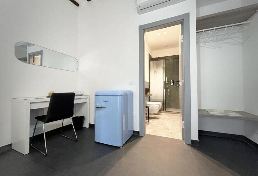 پانسیون New Moon Prione