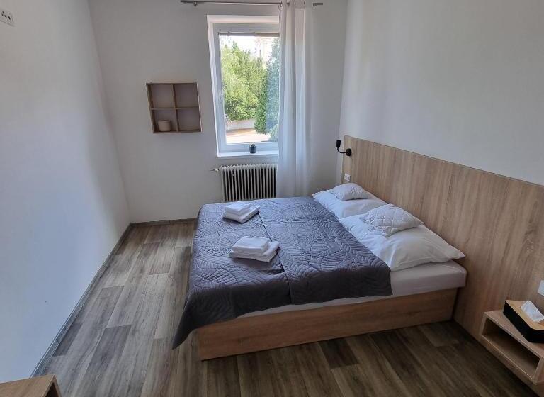 膳宿费 Penzion Brothers U Koňa