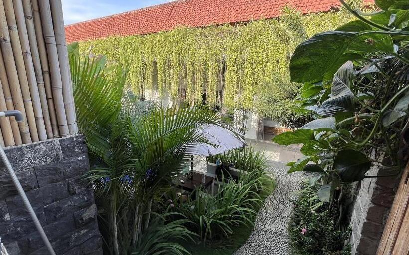 بنسيون Pis Bolong Canggu