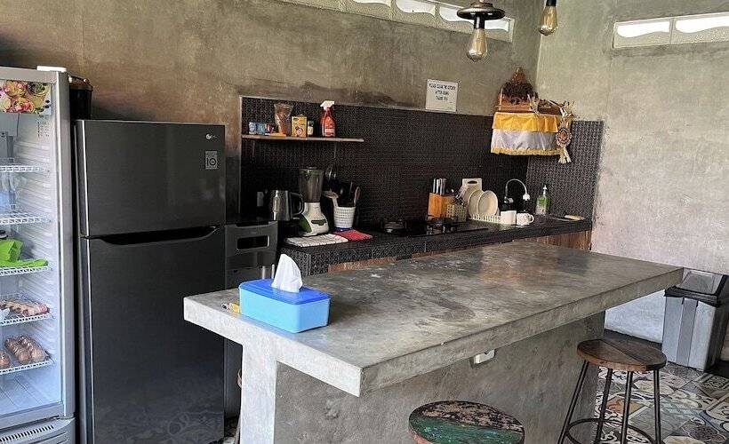 بنسيون Pis Bolong Canggu