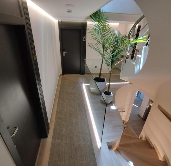 پانسیون Plaza Rooms