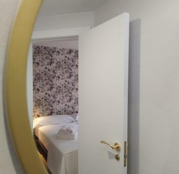 پانسیون Plaza Rooms