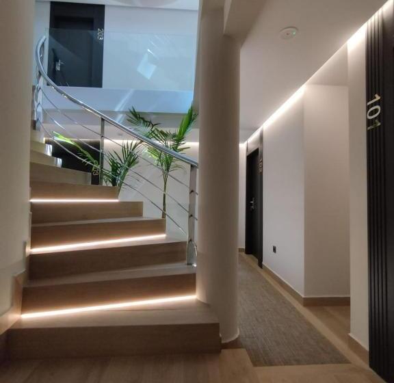 پانسیون Plaza Rooms