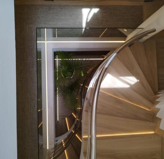 پانسیون Plaza Rooms