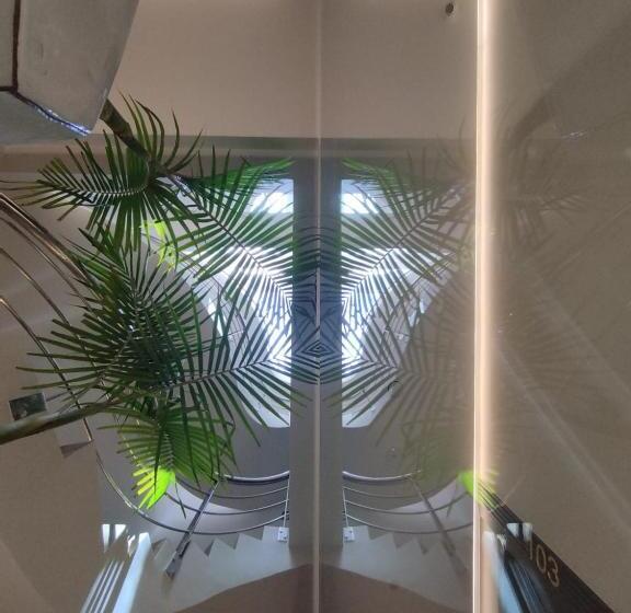 پانسیون Plaza Rooms