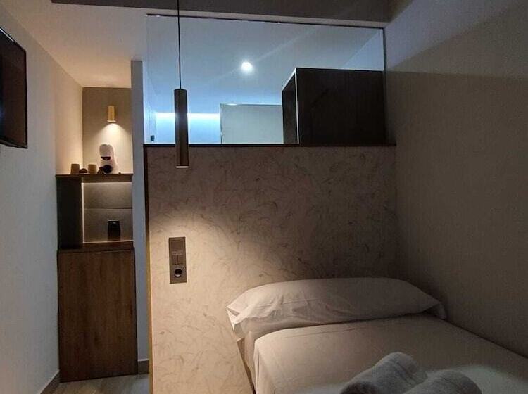 پانسیون Plaza Rooms