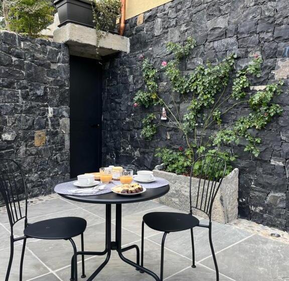 פנסיון Room 1913