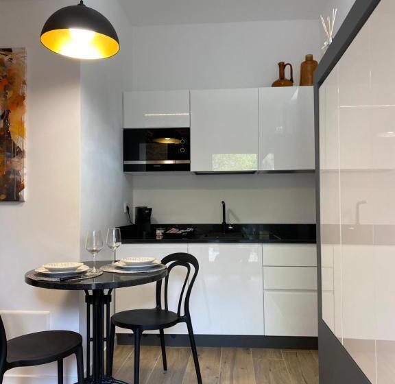 פנסיון Room 1913