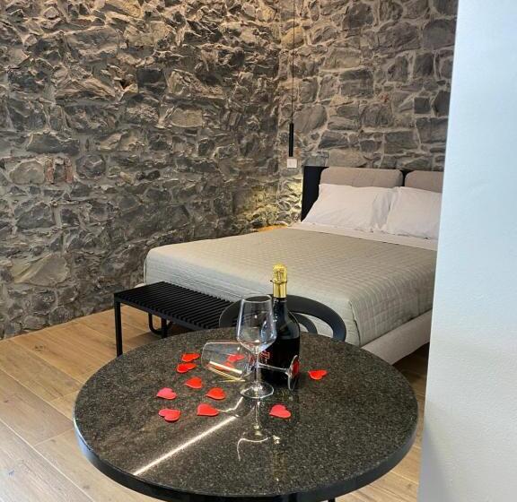 פנסיון Room 1913