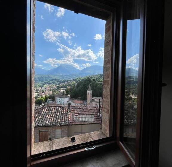 بنسيون Sibilroom   Rooms & Wellness