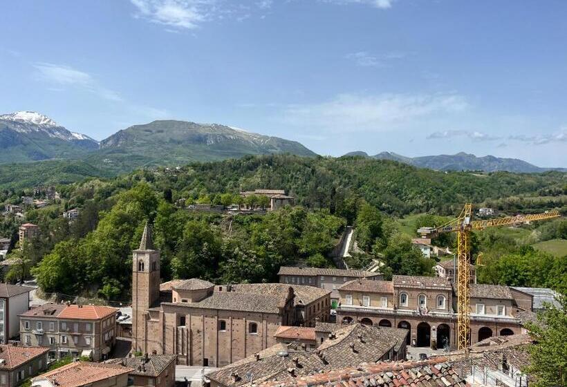 بنسيون Sibilroom   Rooms & Wellness