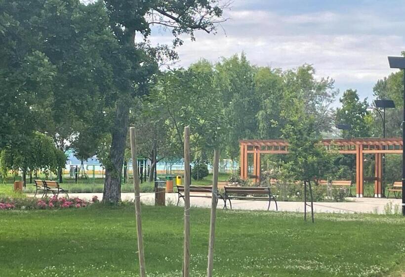 ペンション Tifani Szálló