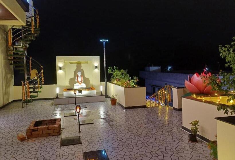 Пансион Vanaway Resort