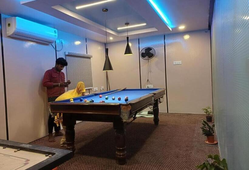 Пансион Vanaway Resort