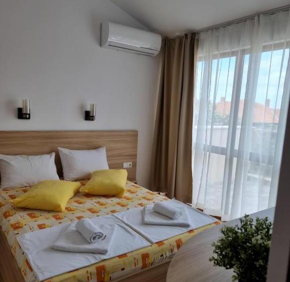 بنسيون Vila Mihnevi