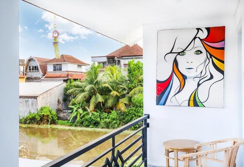 פנסיון White Blue House 3   Pvt Room, Shared Pool&kitchen