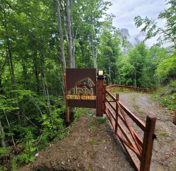 펜션 Zeneli Alpin Chalet