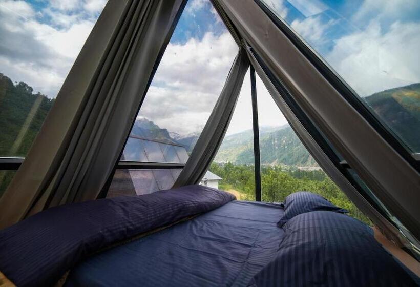 استراحتگاه Aayna Stays