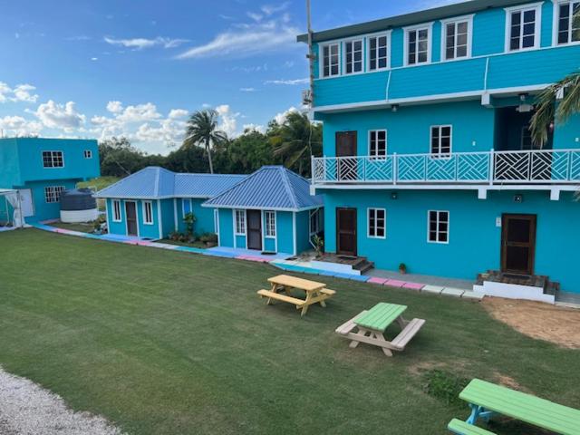 אתר נופש Daphne S Lagoon Lodge