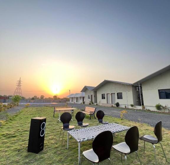 Unity Sunrise Resort   Statue Of Unity