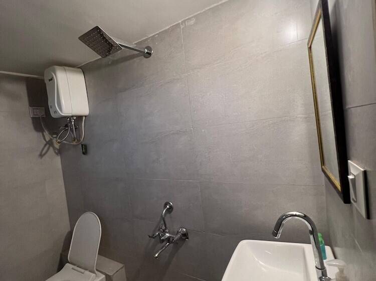 Unity Sunrise Resort   Statue Of Unity