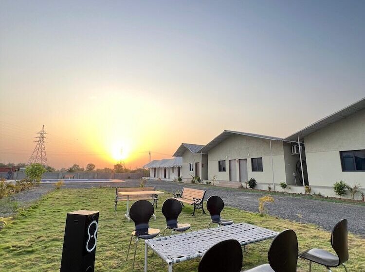 Unity Sunrise Resort   Statue Of Unity