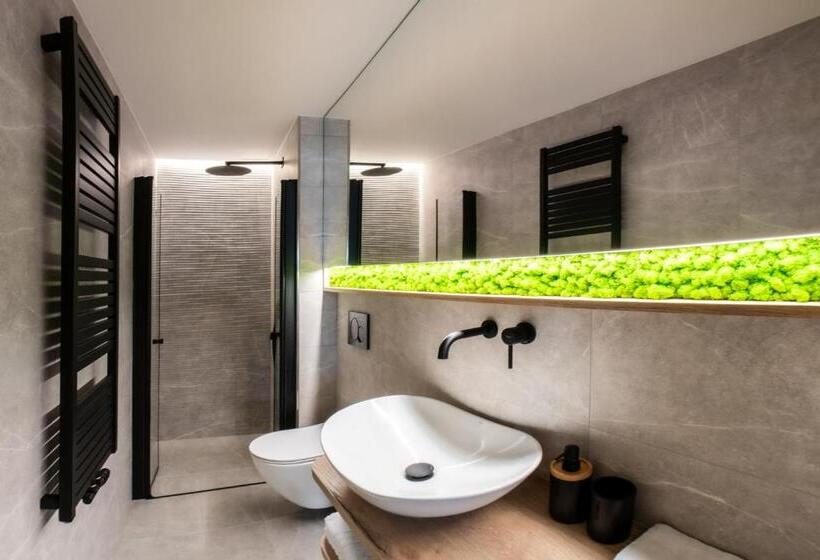 White Wolf Boutique Apartments