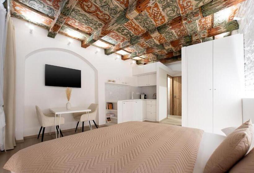 White Wolf Boutique Apartments