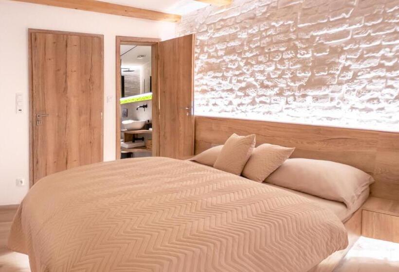 White Wolf Boutique Apartments