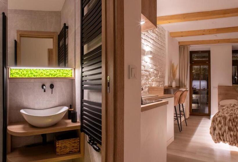 White Wolf Boutique Apartments